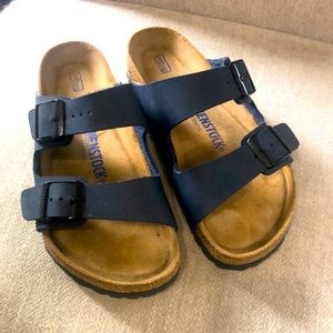 Birkenstock Arizona - size 36 - medium soft footbed - navy, never worn!